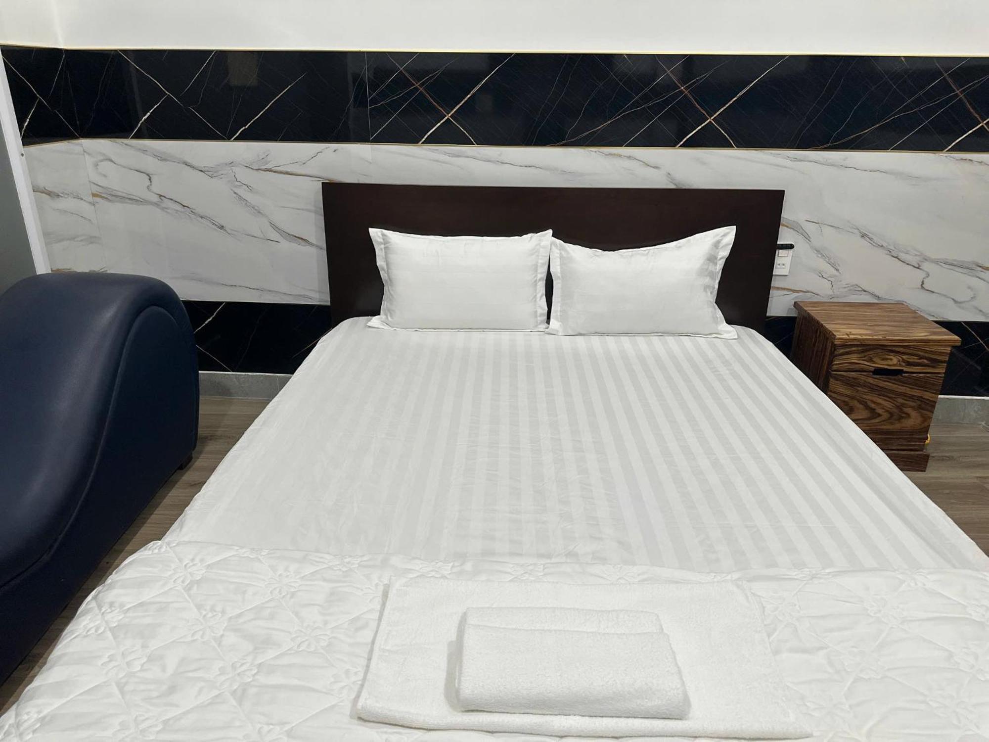 Hotel Khach San Diem Hen